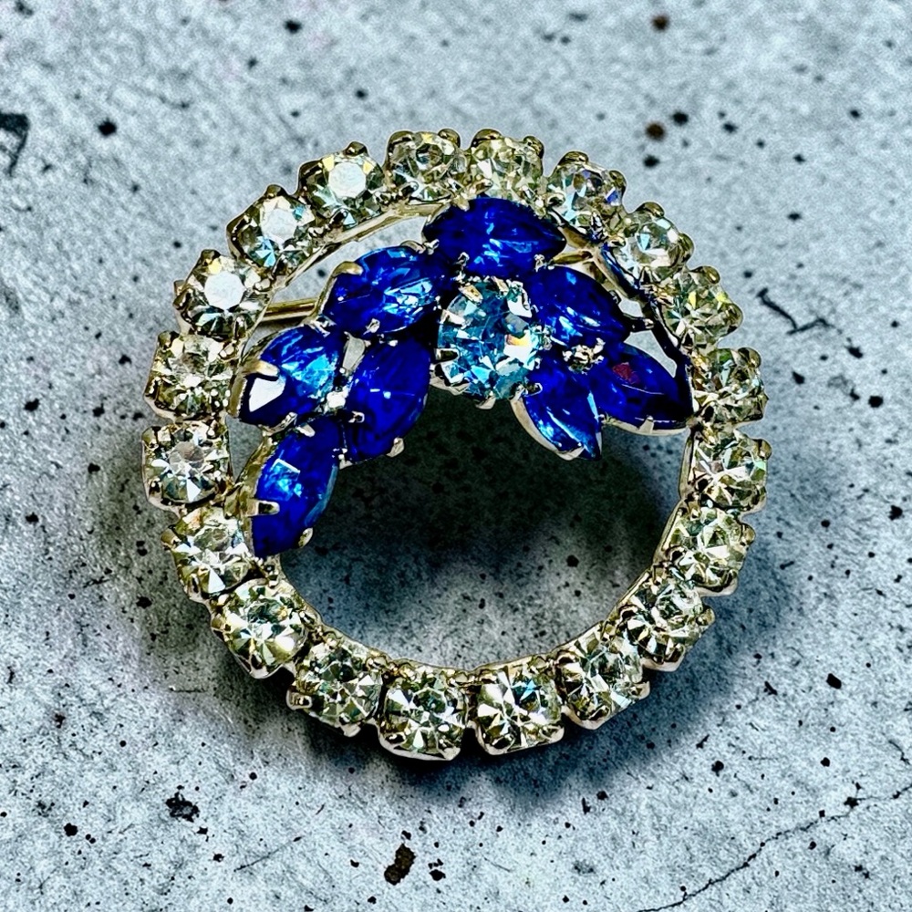 Blue Crystal Circle Brooch with Clear Rhinestones